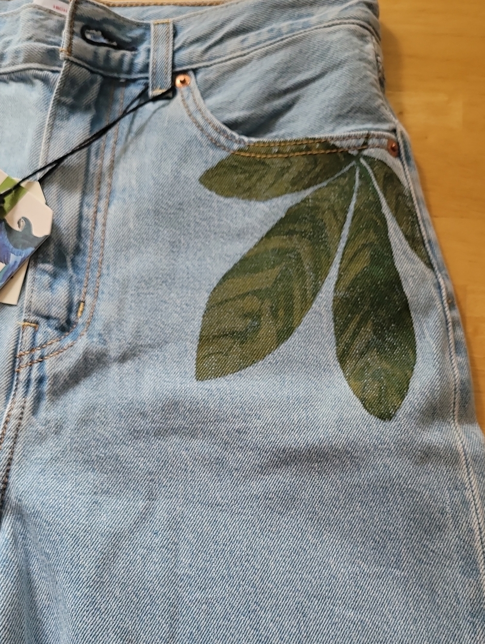 Levi’s x Farm Rio High Loose Jeans - Picture 5 of 16